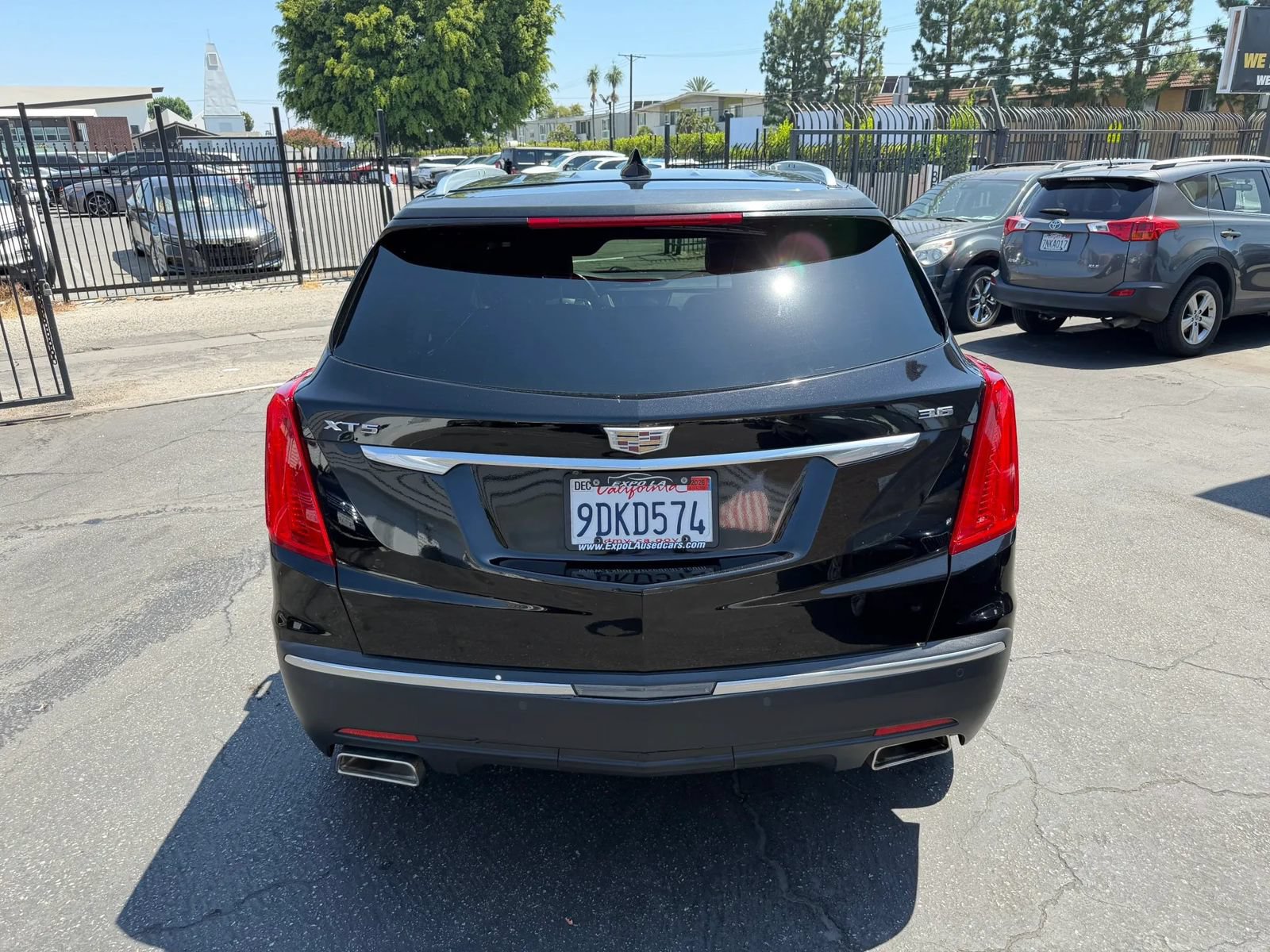 Used 2017 Cadillac XT5 Premium Luxury w/ Driver Assist Package FWD image 17