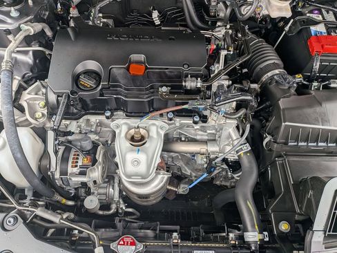 Used 2025 Honda HR-V LX image 34