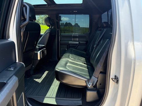 Used 2018 Ford F150 Platinum w/ Equipment Group 701A Luxury AWD/4WD image 12