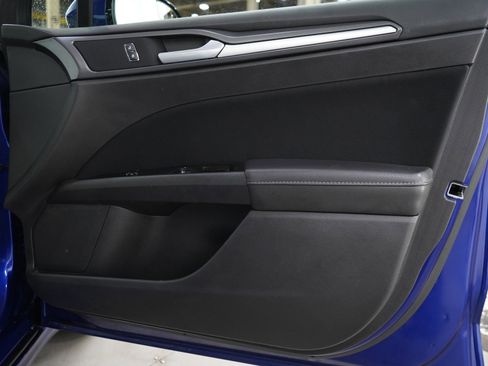 Used 2013 Ford Fusion SE image 9