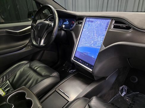 Used 2017 Tesla Model X 75D image 33