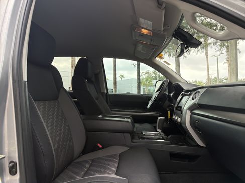 Used 2018 Toyota Tundra SR5 w/ SR5 Upgrade Package RWD image 40