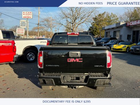Used 2019 GMC Canyon Denali image 8