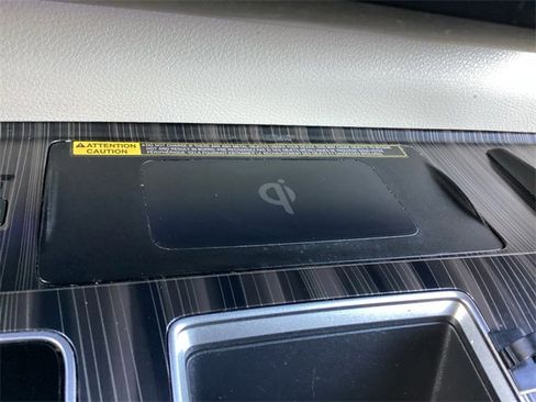 Certified 2021 Toyota Sienna Platinum image 27