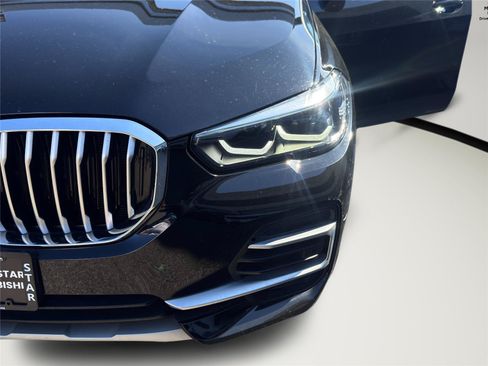 Used 2023 BMW X5 xDrive40i w/ Premium Package AWD/4WD image 30