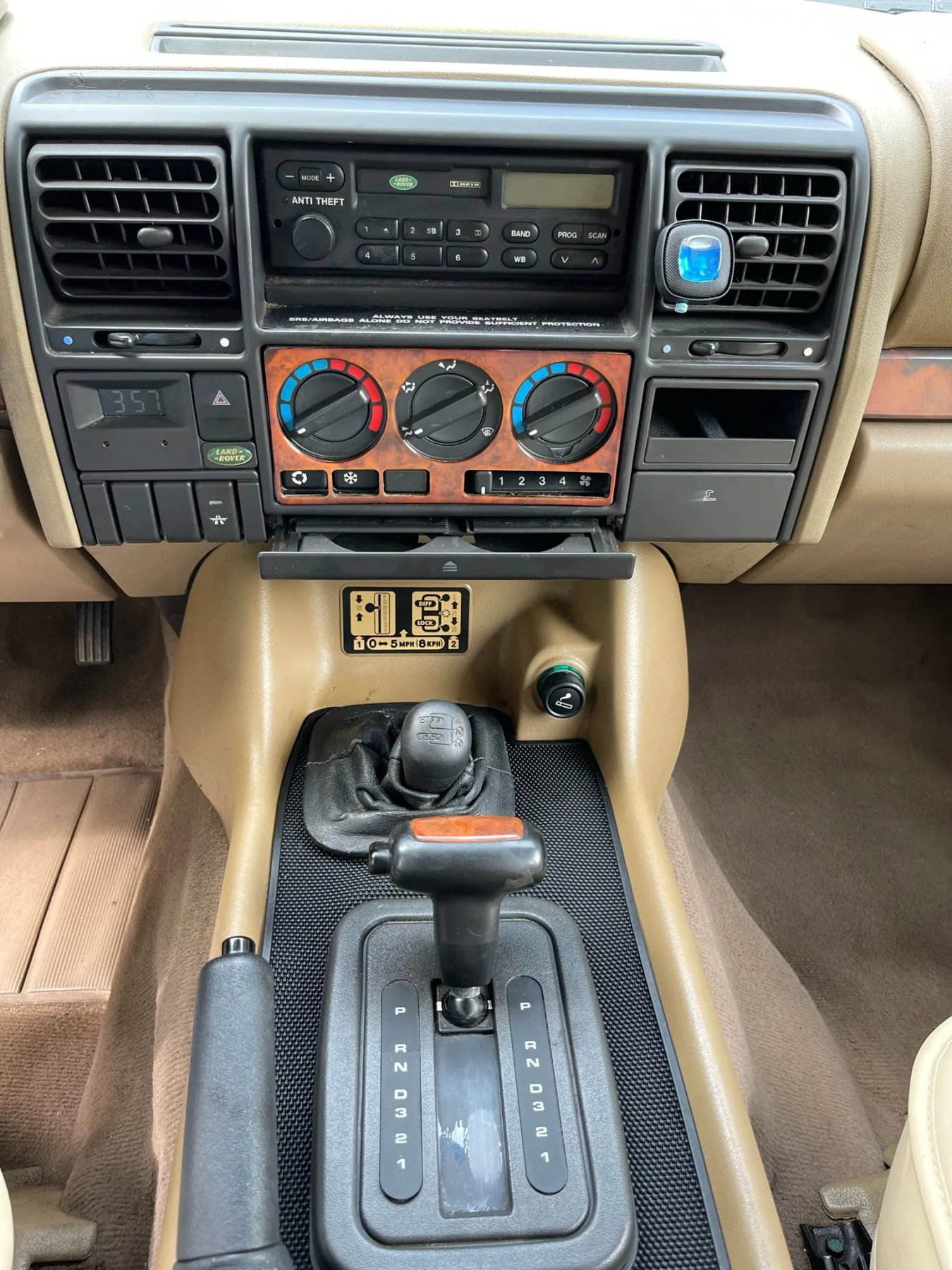 Used 1999 Land Rover Discovery SD AWD/4WD image 10