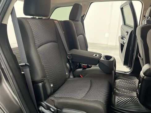 Used 2016 Dodge Journey SE image 17