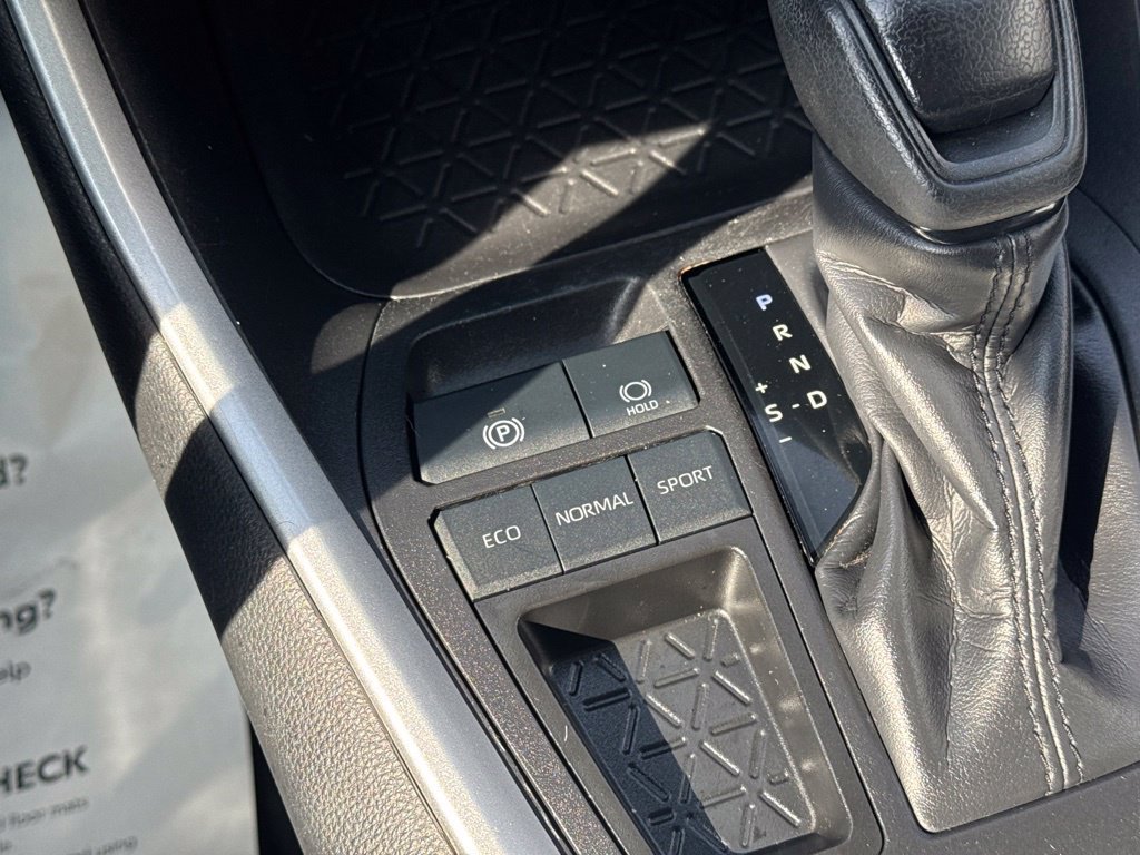 Certified 2024 Toyota RAV4 XLE FWD image 25