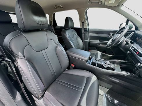 Used 2025 Kia Sorento EX AWD/4WD image 29
