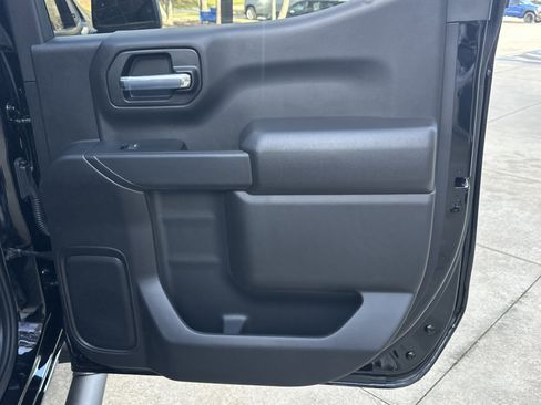 Used 2025 Chevrolet Silverado 1500 Custom w/ Turbomax Blackout Package image 18