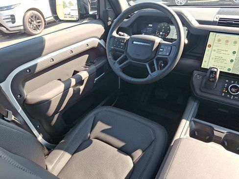 Used 2026 Land Rover Defender 110 S image 19