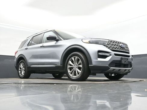 Used 2022 Ford Explorer Limited image 48