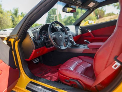 Used 2007 Chevrolet Corvette Coupe w/ Preferred Equipment Group RWD image 32