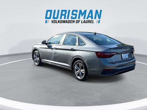 Used 2023 Volkswagen Jetta SE w/ Panoramic Sunroof Package FWD image 6