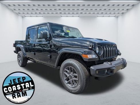 New 2025 Jeep Gladiator Sport image 1