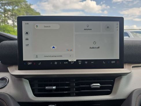 Used 2025 Ford Explorer Active image 19