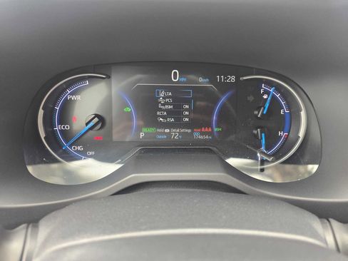 Used 2024 Toyota RAV4 XLE AWD/4WD image 25