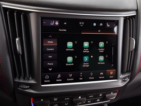 Used 2024 Maserati Levante GT Ultima image 11