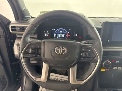 Used 2025 Toyota Tacoma SR5 image 27