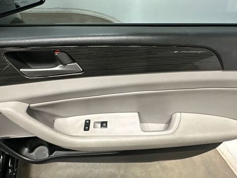 Used 2019 Hyundai Sonata Limited w/ Ultimate Package 04 image 24