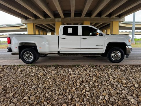 Used 2019 GMC Sierra 3500 SLT w/ Duramax Plus Package image 2
