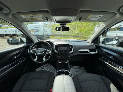 Used 2023 GMC Terrain SLE w/ Driver Convenience Package image 28
