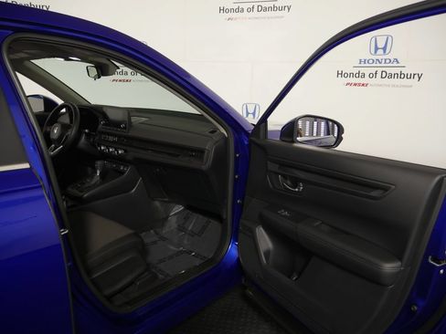 Used 2024 Honda CR-V LX image 7