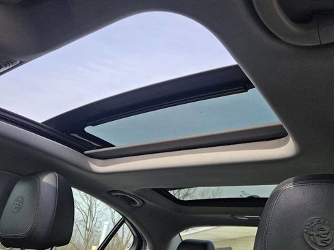 Used 2018 Alfa Romeo Giulia Ti w/ Nero Edizione image 18