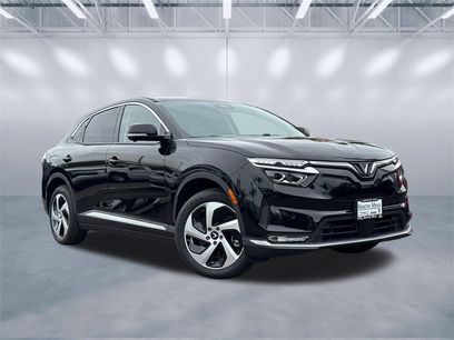 New 2025 VinFast VF 8 Eco