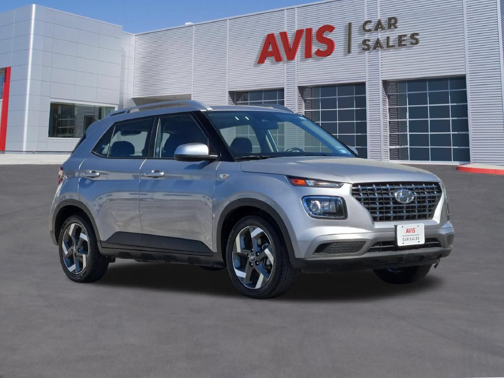 Used 2025 Hyundai Venue SEL FWD image 3