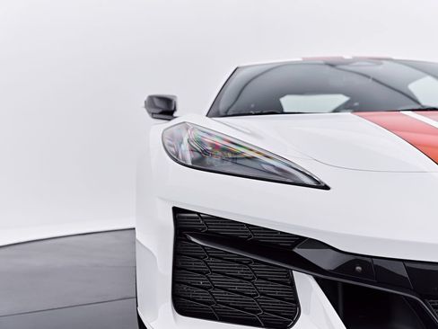 Used 2025 Chevrolet Corvette Z06 RWD image 27
