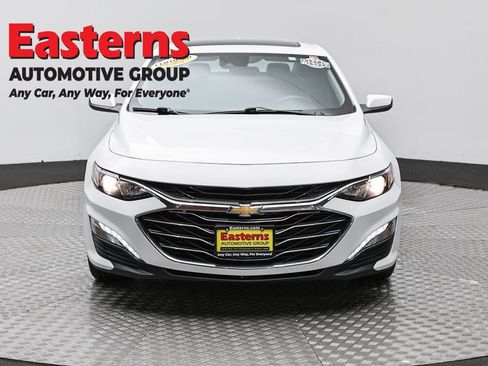 Used 2024 Chevrolet Malibu LT image 2