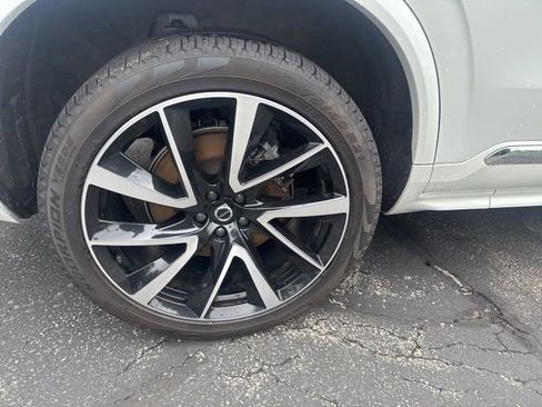 Used 2024 Volvo XC90 B5 Plus AWD/4WD image 10