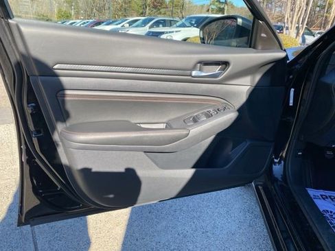 Used 2022 Nissan Altima 2.5 SR image 18