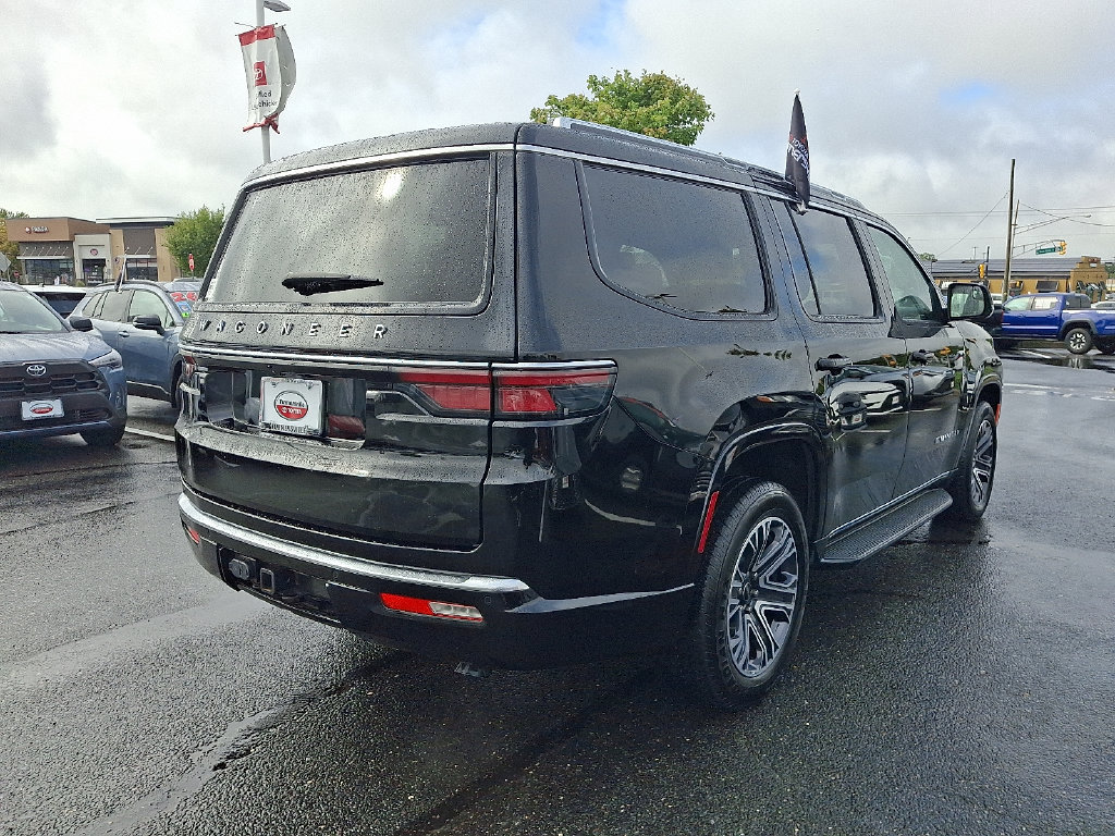 Used 2025 Jeep Wagoneer Series II w/ 8-Passenger Seating Package AWD/4WD image 6