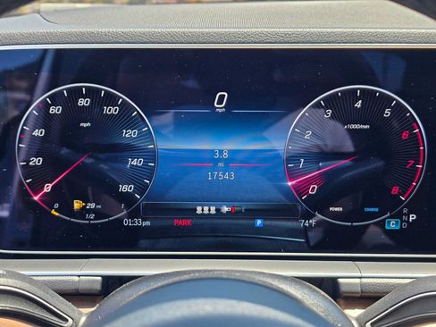 Used 2024 Mercedes-Benz GLE 450 4MATIC image 25