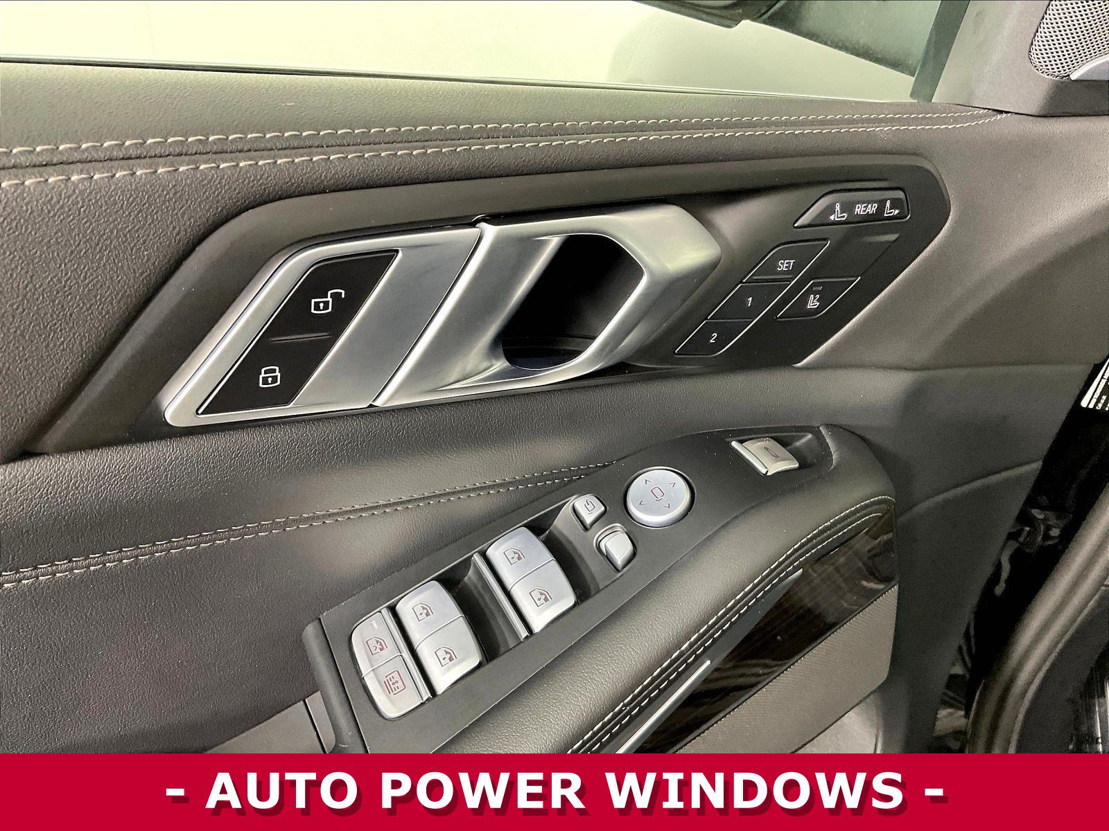 Used 2025 BMW X7 xDrive40i AWD/4WD image 41