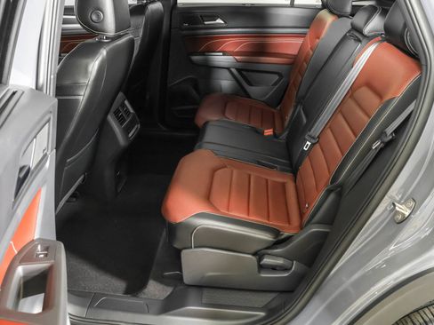 Used 2022 Volkswagen Atlas Cross Sport SEL Premium R-Line AWD/4WD image 37