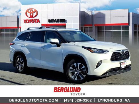 Used 2020 Toyota Highlander XLE image 1