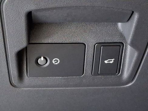 Used 2026 Land Rover Range Rover Velar S image 25