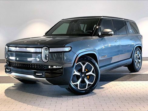 Used 2023 Rivian R1S Adventure image 1