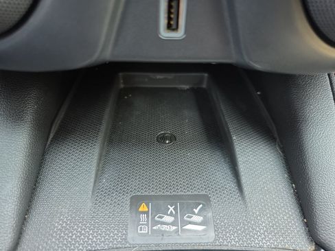 Used 2019 Chevrolet Blazer RS FWD image 16