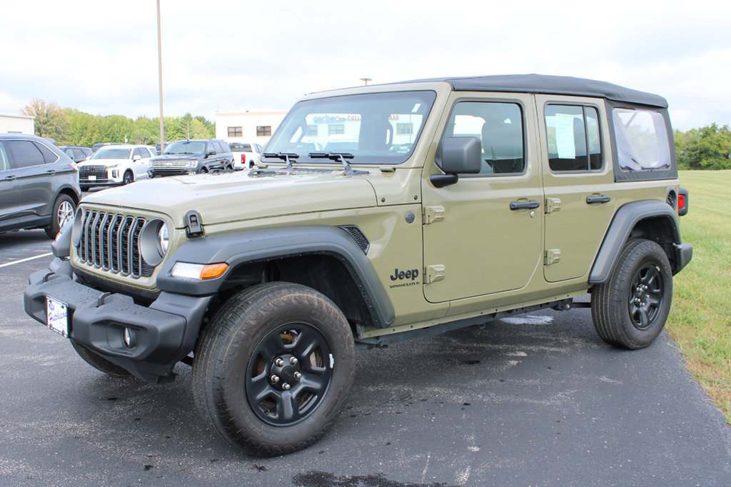 Used 2026 Jeep Wrangler Unlimited Sport AWD/4WD image 3