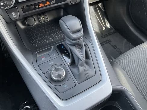 Certified 2025 Toyota RAV4 LE image 24