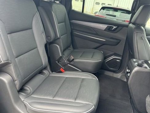 Used 2025 Buick Enclave Sport Touring image 45