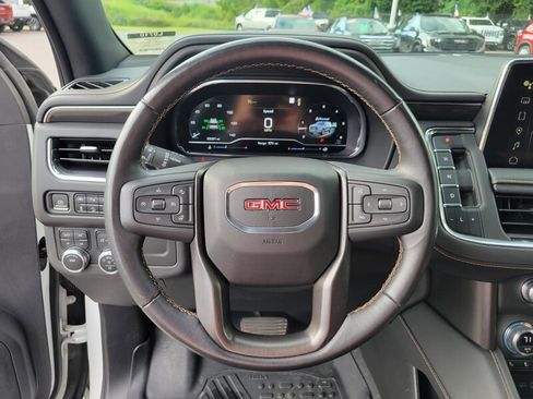 Used 2023 GMC Yukon AT4 w/ Technology Package image 11
