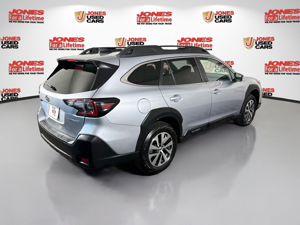 Used 2025 Subaru Outback Premium AWD/4WD image 17