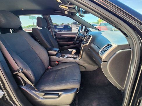 Used 2016 Jeep Grand Cherokee Laredo w/ Quick Order Package 23E AWD/4WD image 16