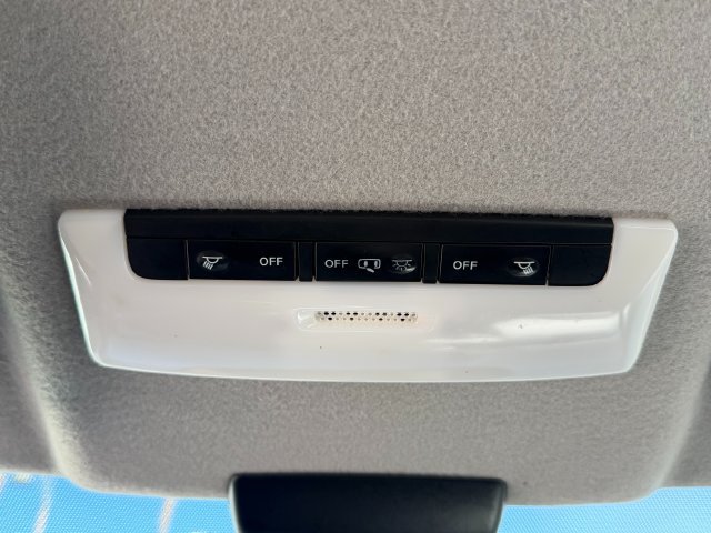 Used 2023 Nissan Kicks SV FWD image 31