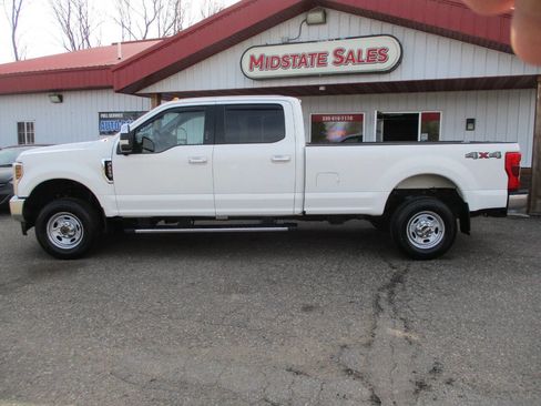 Used 2019 Ford F250 XLT w/ XLT Premium Package image 5
